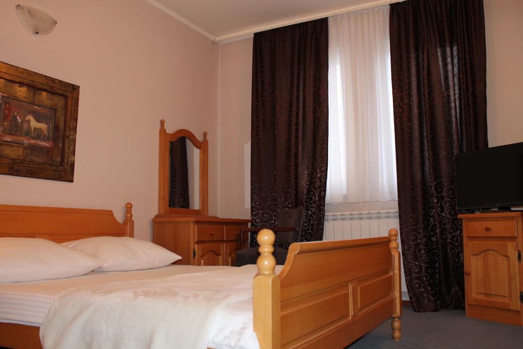 Europa Motel Сараево Екстериор снимка