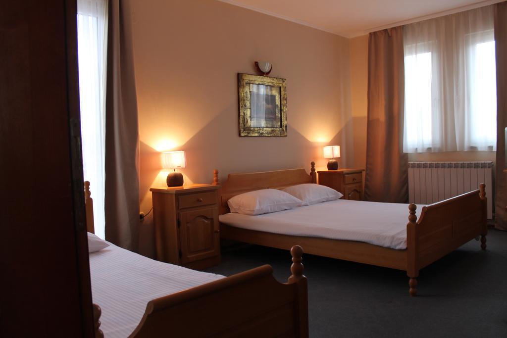 Europa Motel Сараево Екстериор снимка