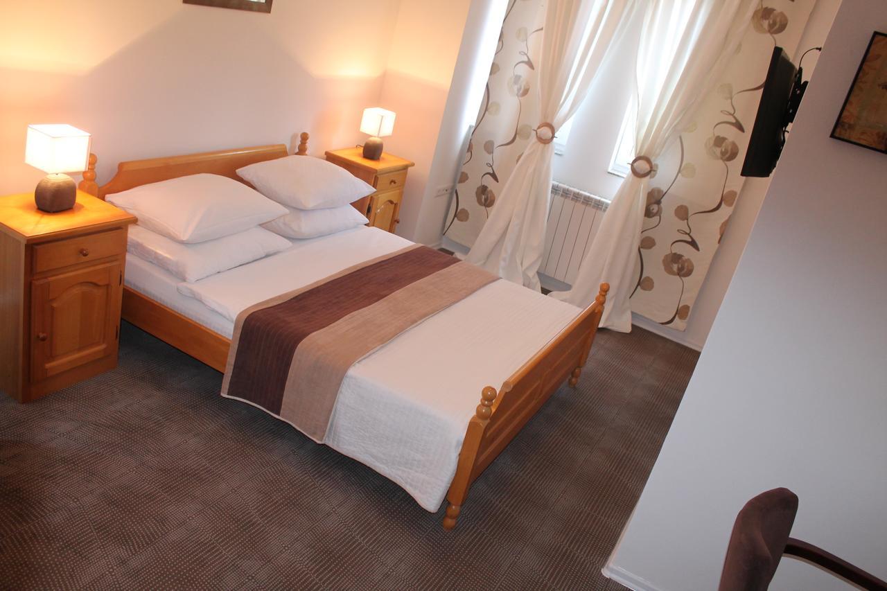 Europa Motel Сараево Екстериор снимка